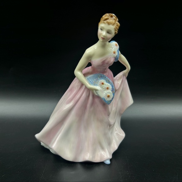 Royal Doulton 1955 Inventation HN 2170 Figurine Bone China England - Picture 1 of 6